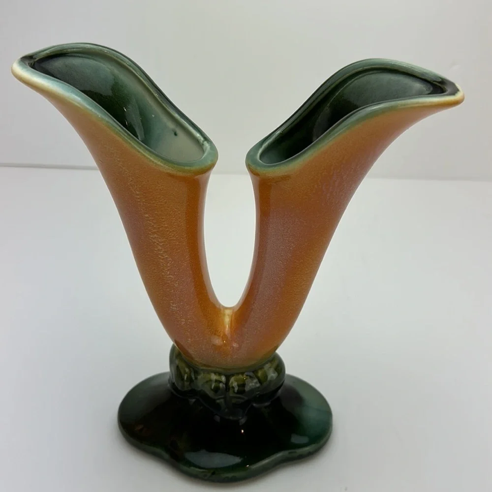 Vintage‎ Hull Pottery Double Cornucopia Vase 103 Mottled Orange and Green